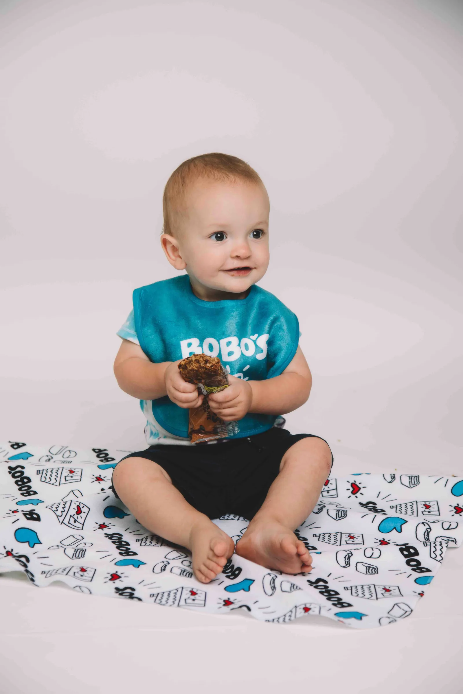 Bobos baby bib and blanket towel by anthem branding 3