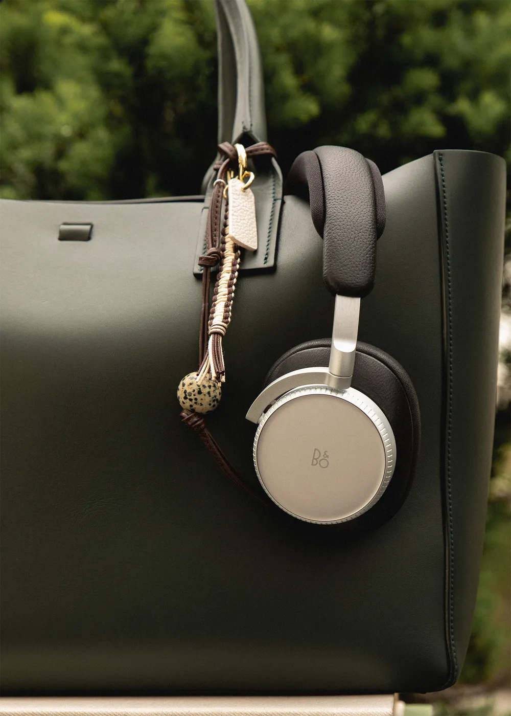 Lifestyle Travel H100 Bag 1500x2100px