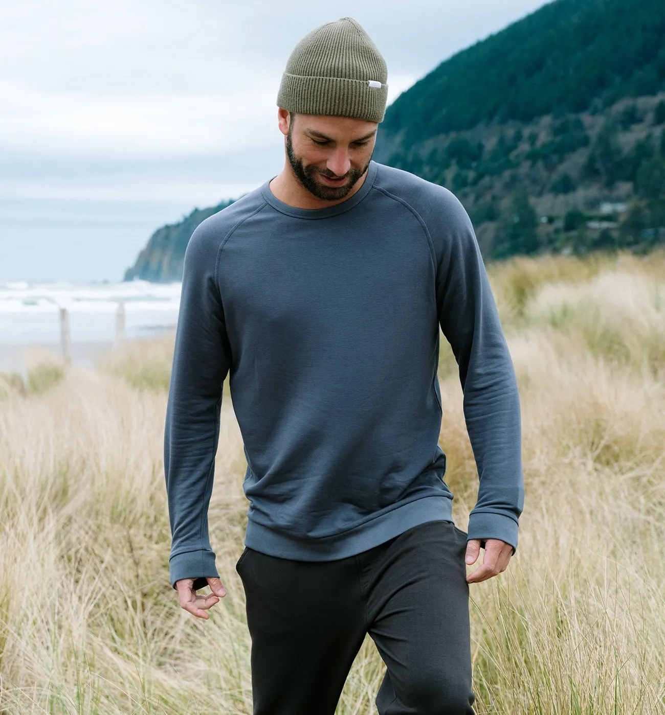 Free fly lw fleece crew group sales by anthem branding