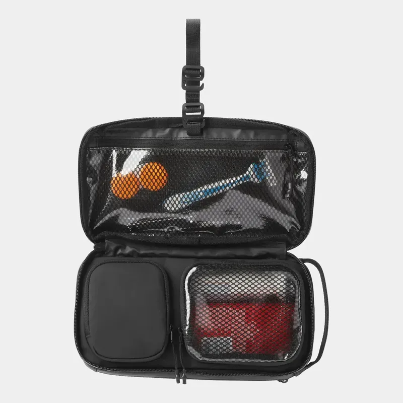ACTBSM BLK 02 Toiletry Nomatic Sm Open 20190702