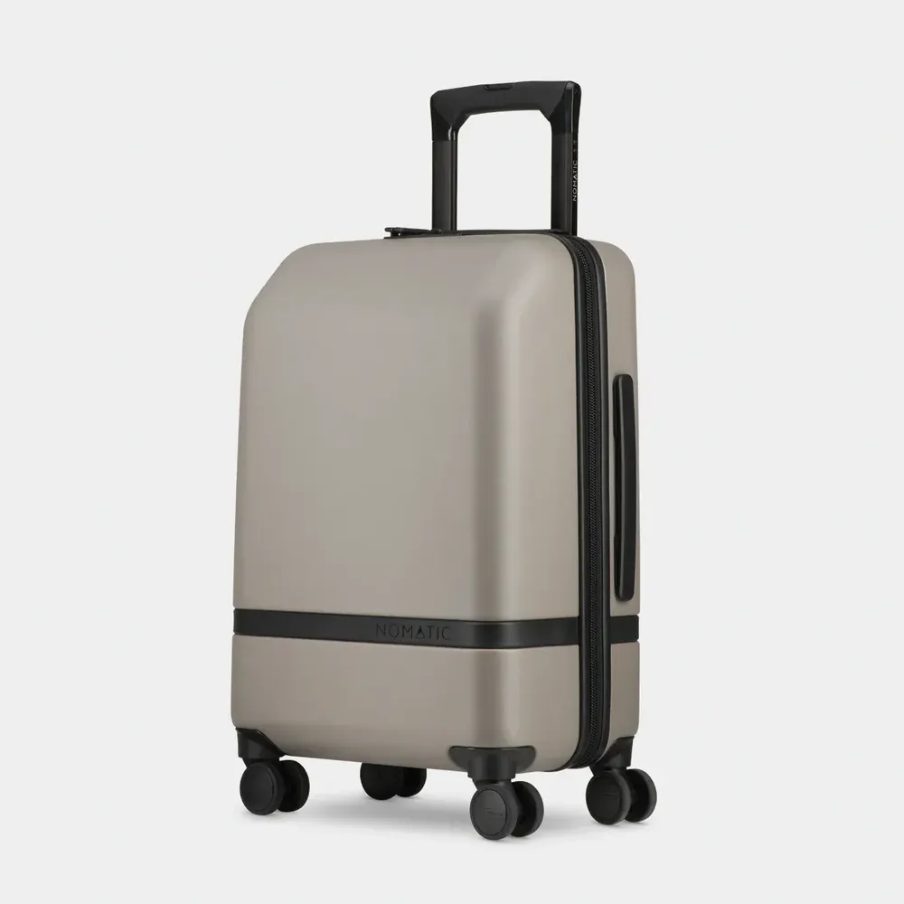 Nomatic carry on classic by anthem branding