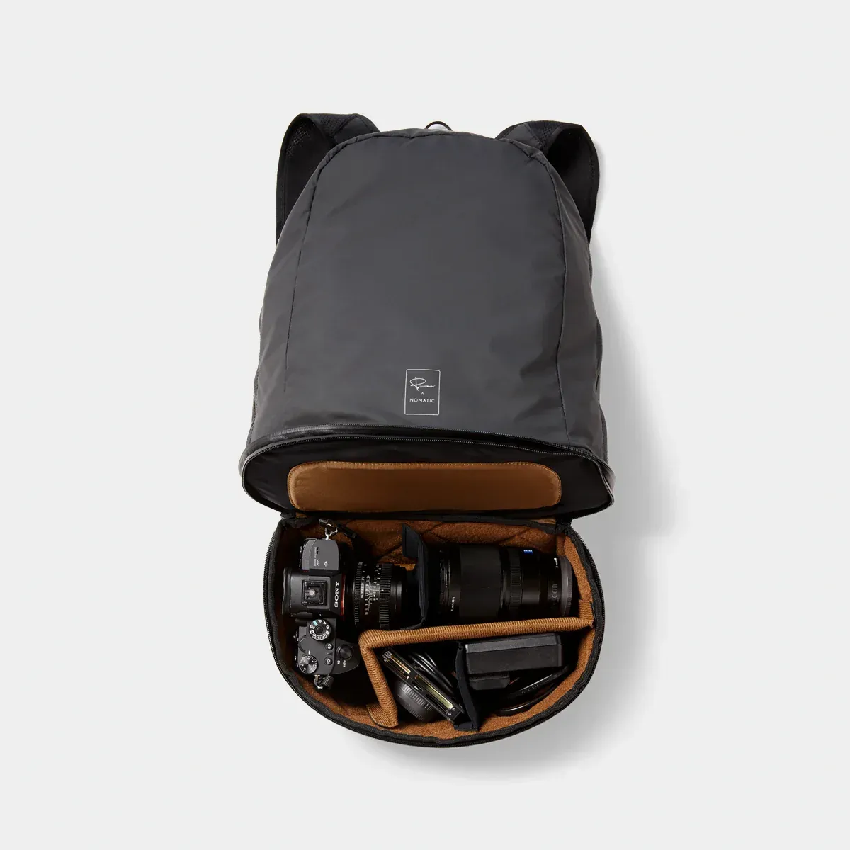 PMCP 00 BLK 01 Mc Kinnon Cube Pack21 L Nomatic Open1