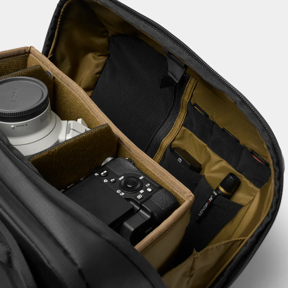 PMSL13 BLK 01 Mc Kinnon Camera Sling13 L Black NOMATIC 13