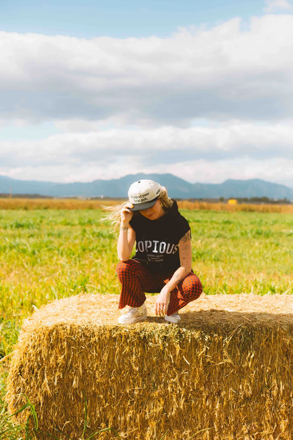 10 barrel brewing co hat and copious sleeveless hoodie by anthem branding 1