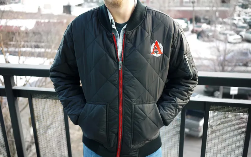 Avery bomber 07