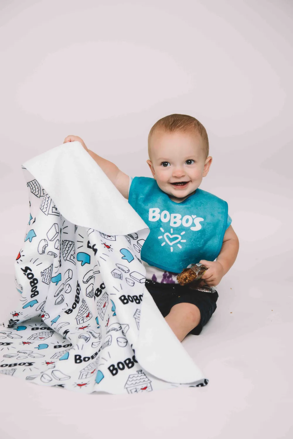 Bobos baby bib and blanket towel by anthem branding 5