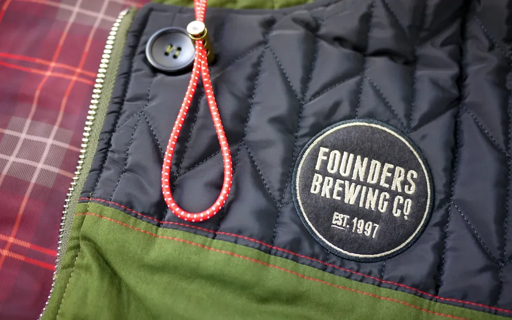 Founders vest detail 05