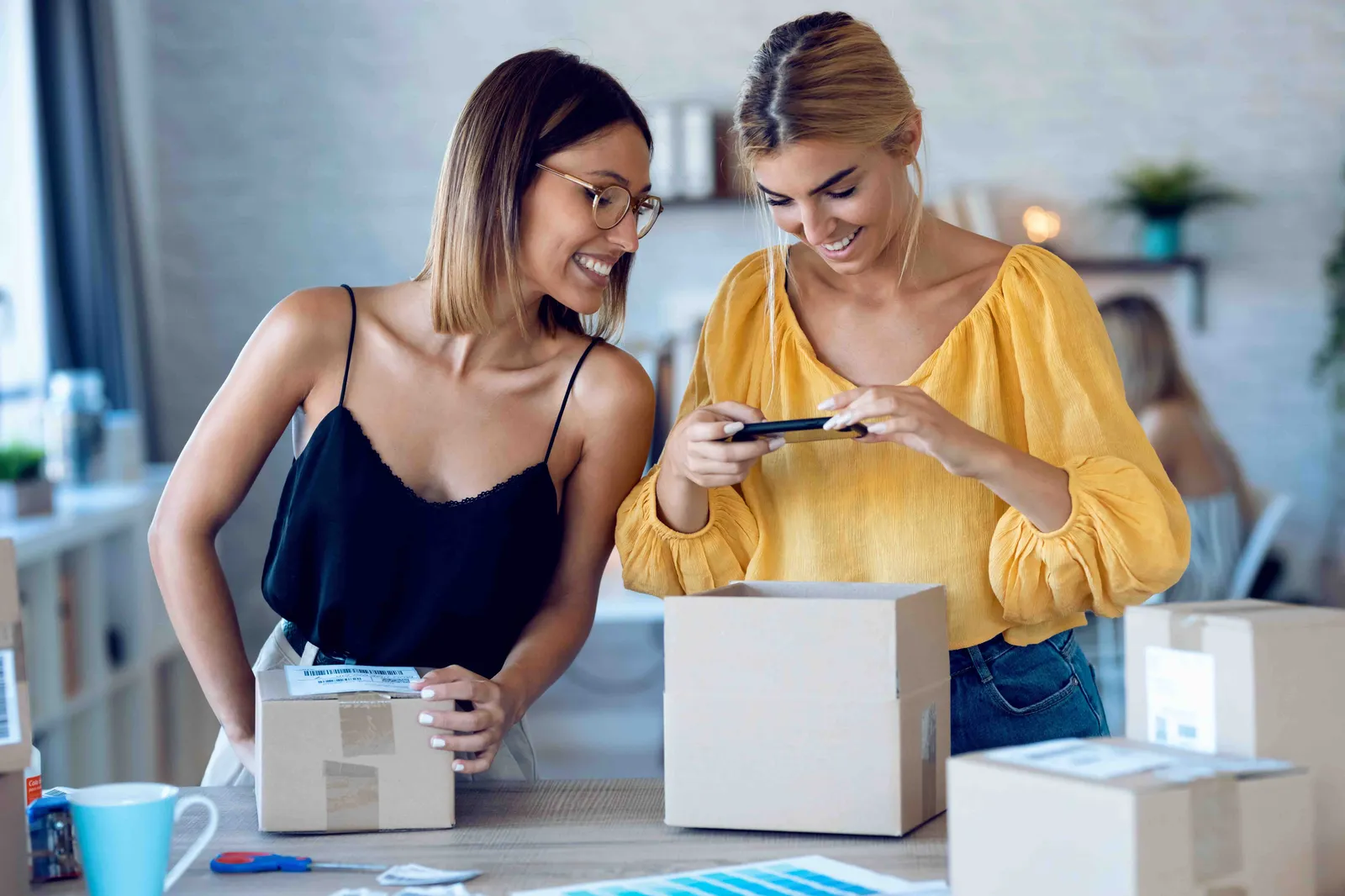 Ecommerce industry by anthem branding 4
