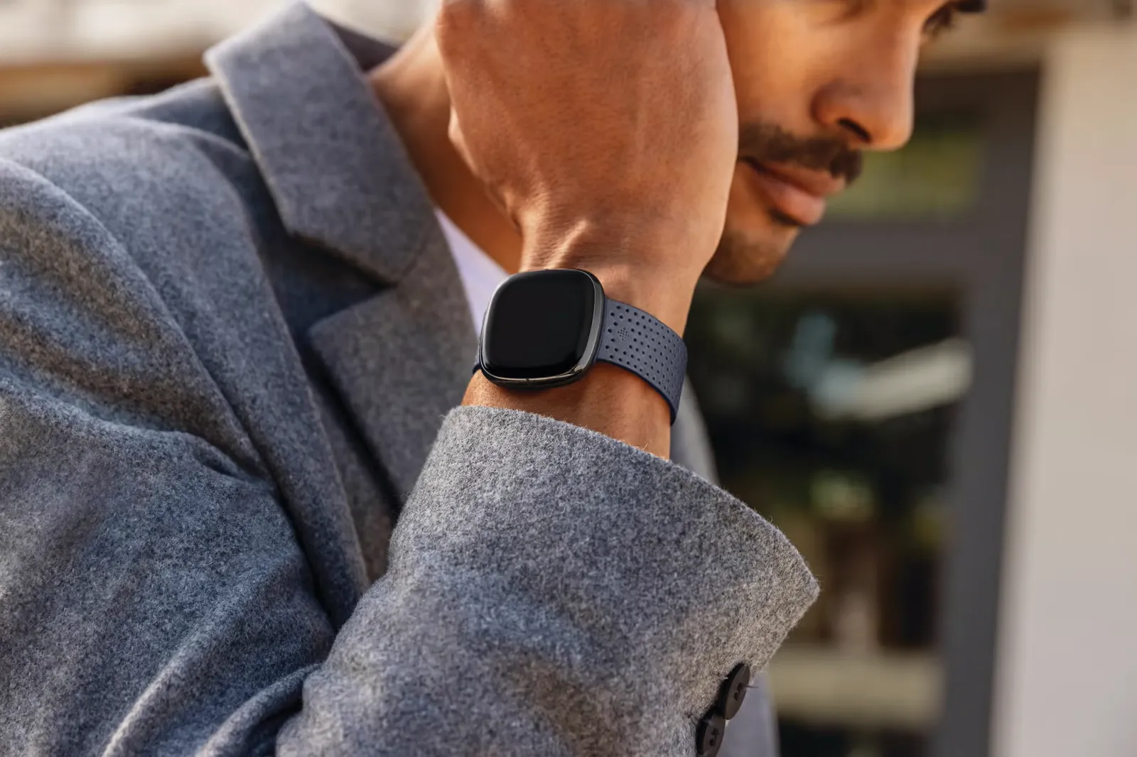 Fitbit sense lifestyle street style perf charcoal leather mh 0709 1604331491