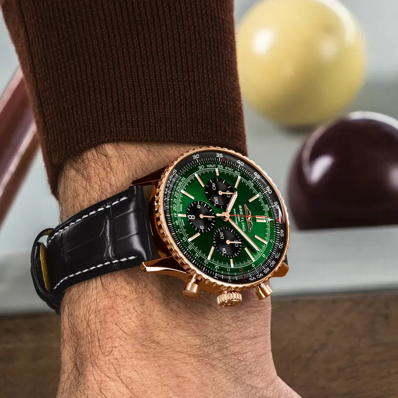 Rb0137241l1p1 on wrist 60f67c49 thumbnail 2048