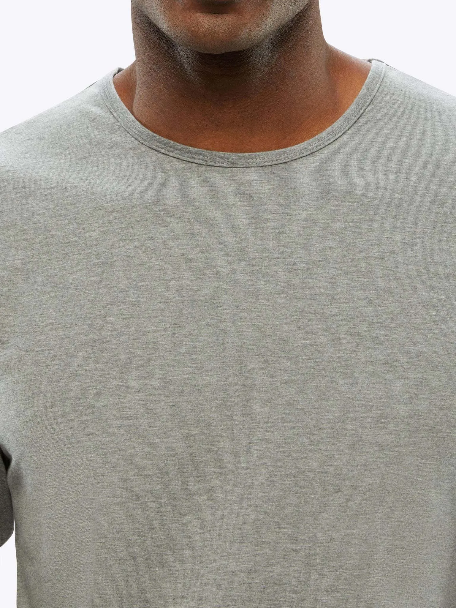 HEATHER GREY LS AO Curve 5 768x crop center 2x progressive