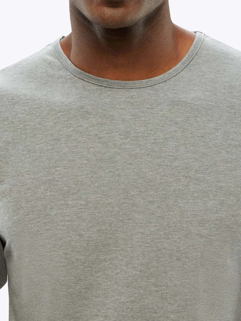 HEATHER GREY LS AO Curve 5 768x crop center 2x progressive