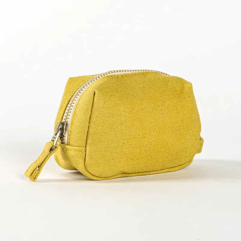 Clamshell Pouch Chartreuse1 1152x1152