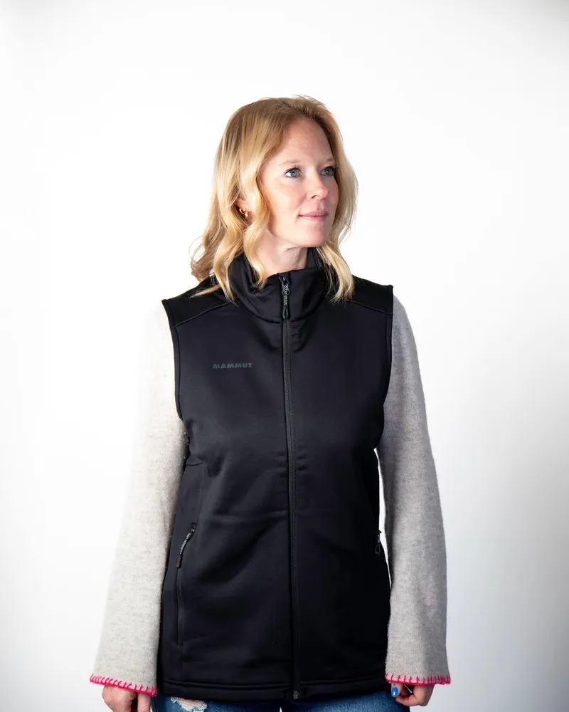 Mammut corporate ML vest women black anthem branding 1