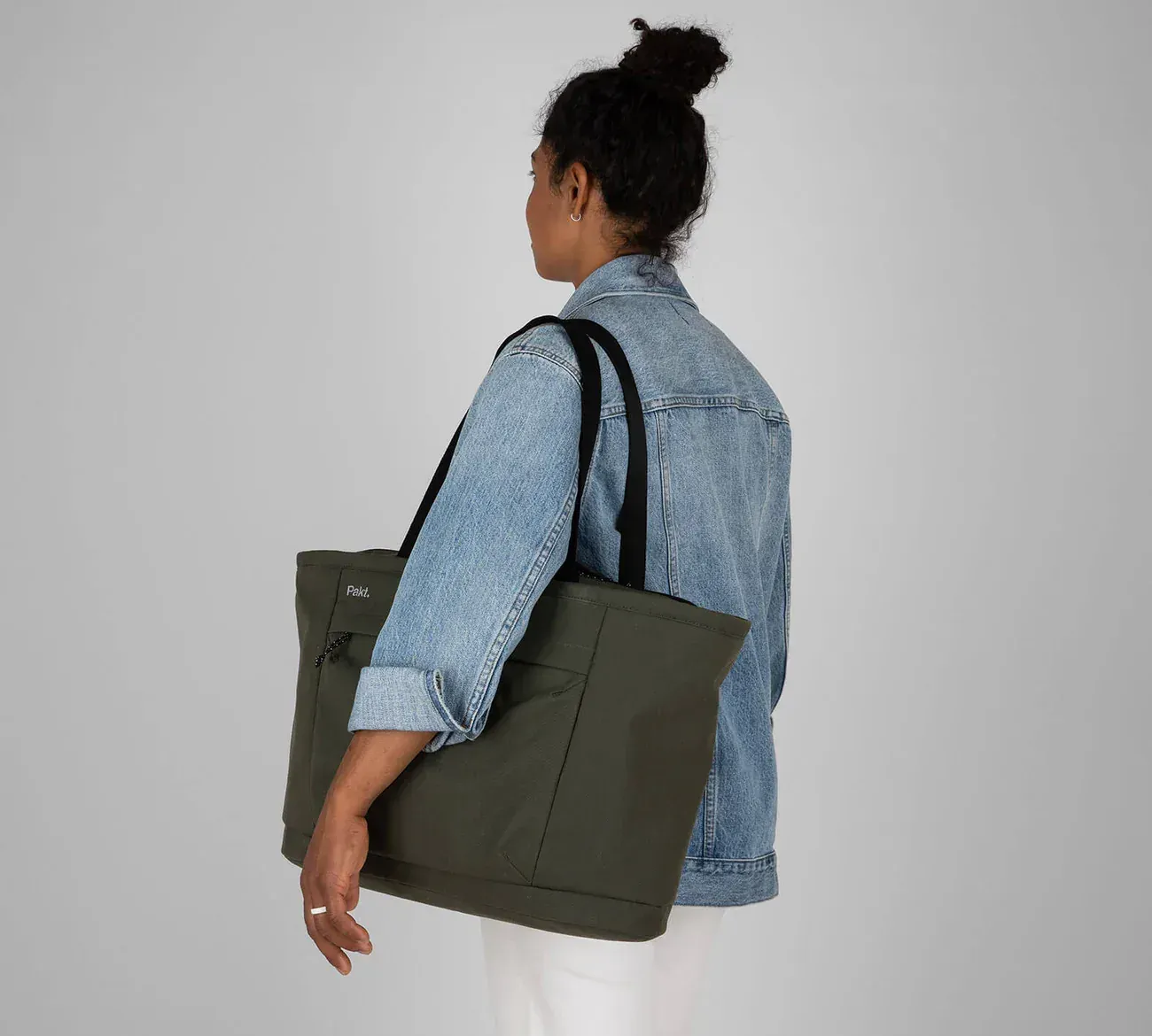 Pakt everyday 25 L tote by anthem branding 1