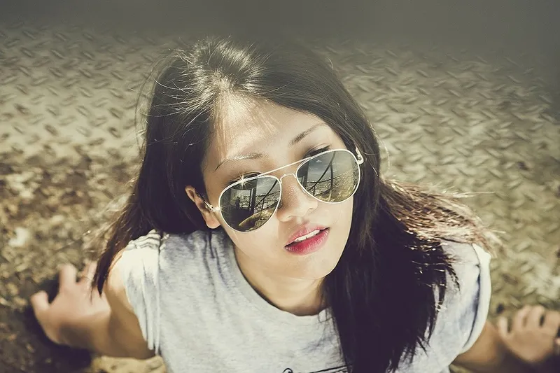 Woman sunglasses