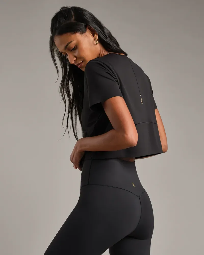 Serene Cropped Short Sleeve Black 200383 003 c3 1000x