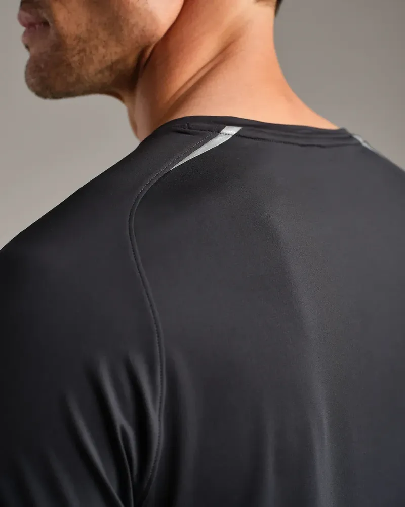 Extra Mile Air Tee Black 102266 001 c5 1000x