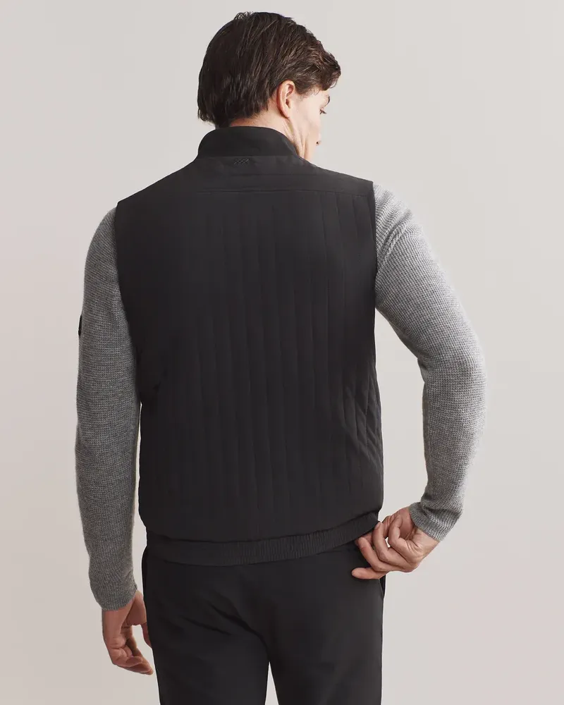 Skyline Quilted Vest Black 101964 001 113 1000x